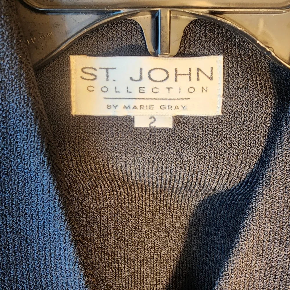 St. John Collection Blazer - Picture 2 of 14